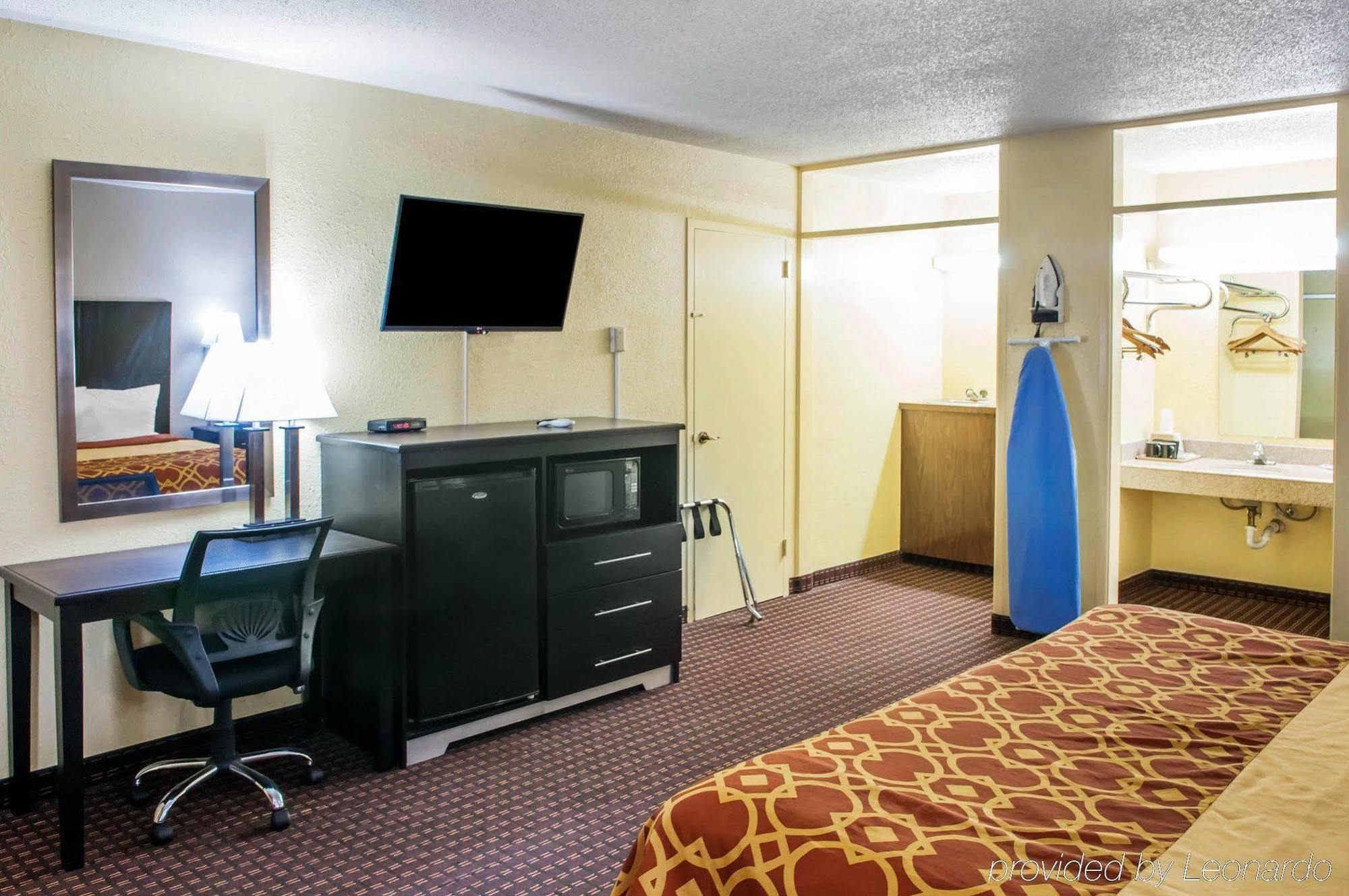 Econo Lodge Carlsbad Exterior foto